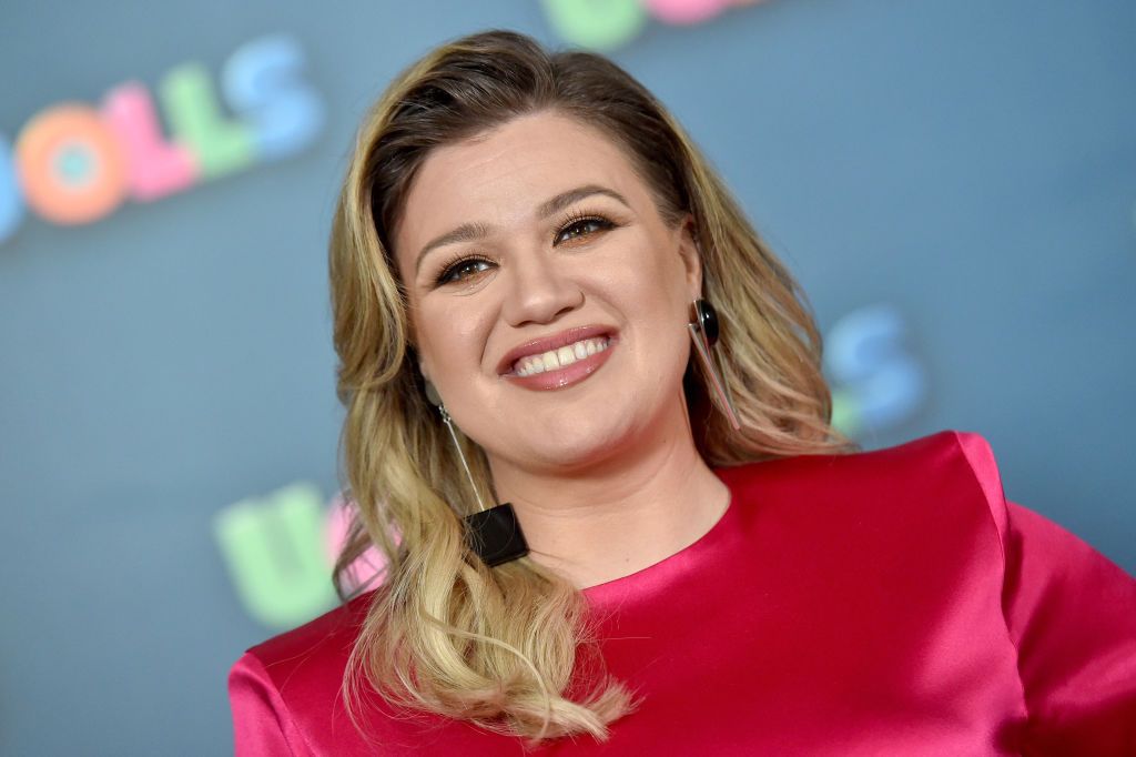 Kelly Clarkson Says This Controversial Diet Helped Her Lose 37 Pounds