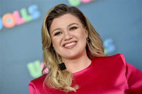 Kelly Clarkson Says This Controversial Diet Helped Her Lose 37 Pounds