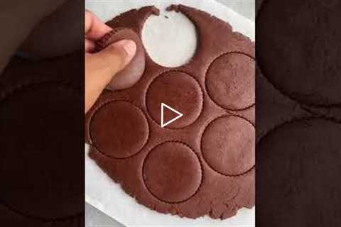 EGGLESS CHOCOLATE BISCUITS | 4 INGREDIENTS ONLY #shorts