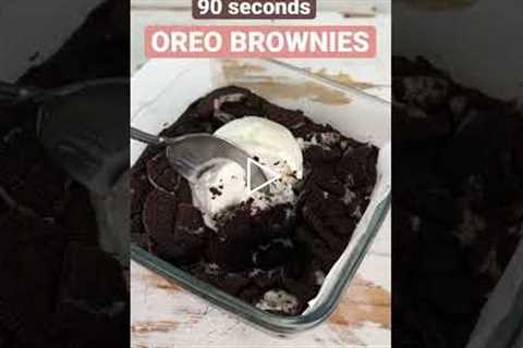 EGGLESS OREO BROWNIES IN 90 SECONDS *ONLY* 😳 Brownies in Microwave #shorts