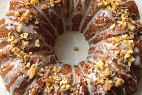 IRISH WHISKEY APPLE CAKE