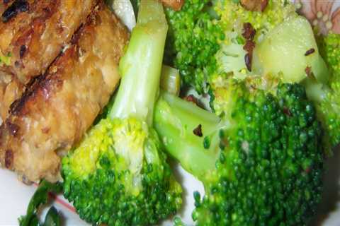 Tempeh and Broccoli: A Delicious and Nutritious Meal Option