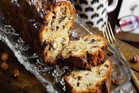 Comment préparer un délicieux gâteau aux fruits secs et au rhum ambré