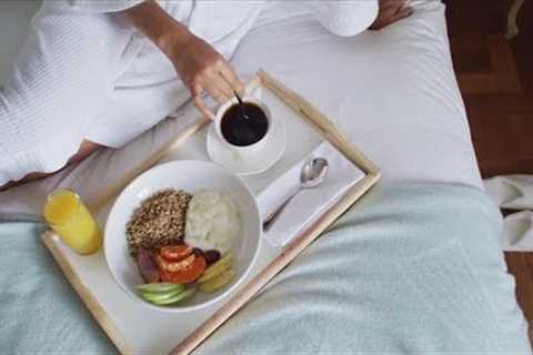 Hotels.com Survey Reveals Strangest Room Service Orders