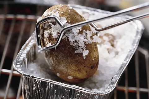 How to Cook a Baked Potato on a Grill