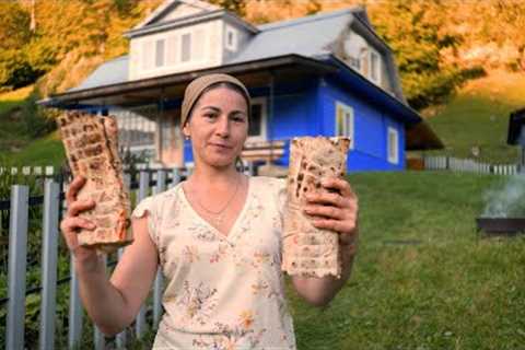 A woman''s life far from civilization. Homemade shawarma