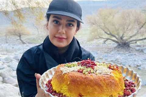 Tahchin smoked saffron chicken! With all the tricks.👌🏻A unique Iranian dish😋💚