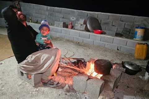 An unforgettable night with a nomadic father and his baby