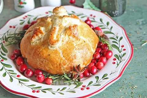 Brie en Croute - Super Easy Holiday Recipe!