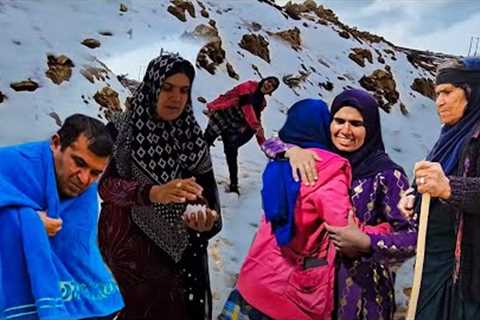 Winter Joys: Snow Play and the Vibrant Return of the Naseroo''s Family to the Village on Rainy Day