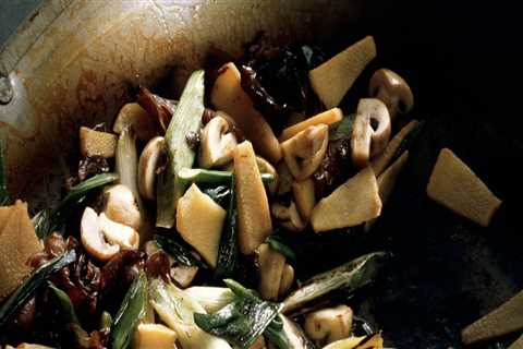 Avoiding Common Stir Fry Mistakes: Tips and Techniques for Delicious Mushroom Recipes