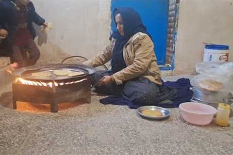 Selling local bread, Zahra''s second job to earn money