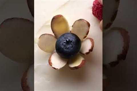 Decorate your cake with fruits to create a beautiful piece