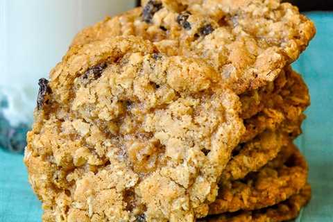 The Best Chewy Oatmeal Cookies