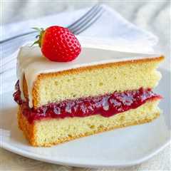 Strawberry Vanilla Sponge Cake