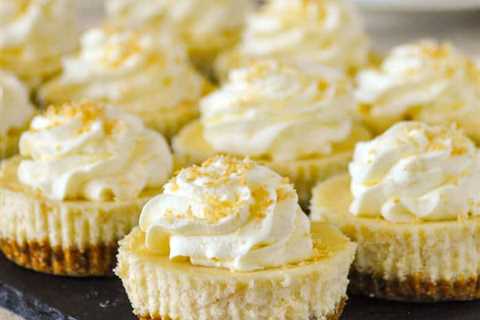 Coconut Cream Cheesecake Cupcakes